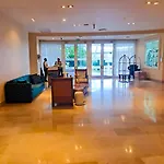 Oceanfront Apartment With Oceanview